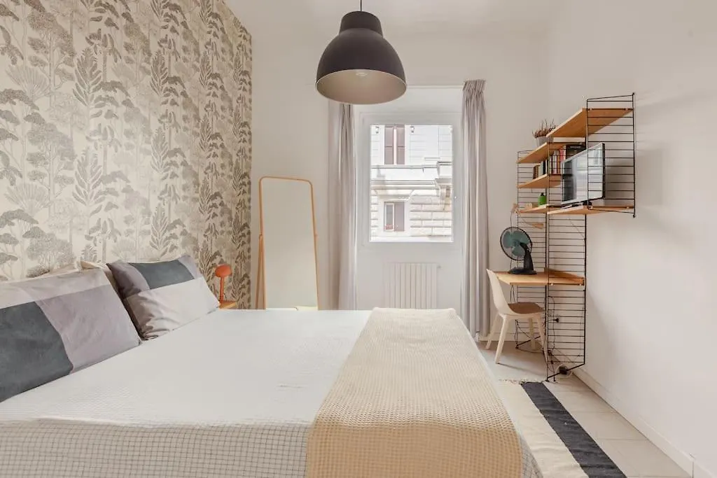 Appartamento Moderno A Due Passi Dal Colosseo Rome Apartment